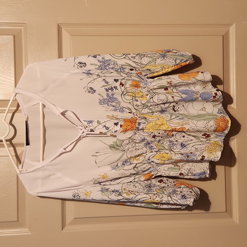 Women's white top